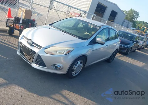 2012 Ford Focus Se z USA, uszkodzony, nr VIN 1FAHP3K21CL346095